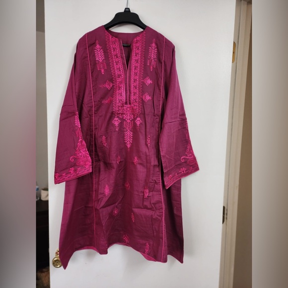Alkaram shalwar Kameez - Picture 4 of 8